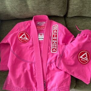 Gracie Barra PINK GI Jiu Jitsu kids Y3 Like NEW
